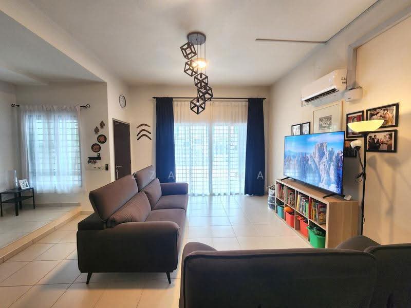 Rumah Teres 2-Tingkat untuk Dijual di Nilai Impian (Nilai) - Izzati Mat - Living Room - PropertyGuru.com.my