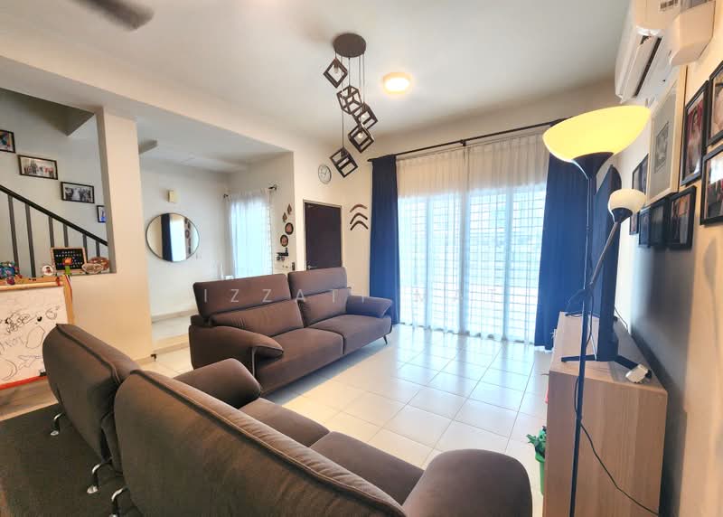 Rumah Teres 2-Tingkat untuk Dijual di Nilai Impian (Nilai) - Izzati Mat - Living Room - PropertyGuru.com.my
