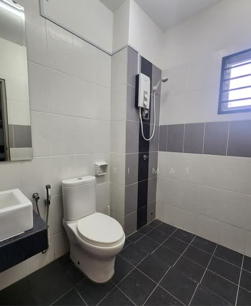 Rumah Teres 2-Tingkat untuk Dijual di Nilai Impian (Nilai) - Izzati Mat - Bathroom - PropertyGuru.com.my