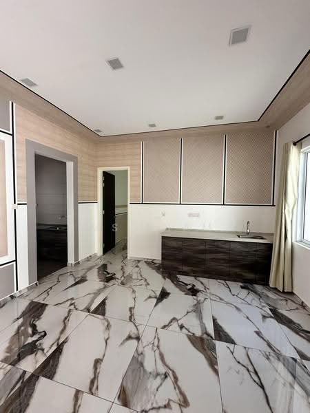 Bungalow House for Sale in Senibong (Permas Jaya) - Ms Tham - Kitchen - PropertyGuru.com.my
