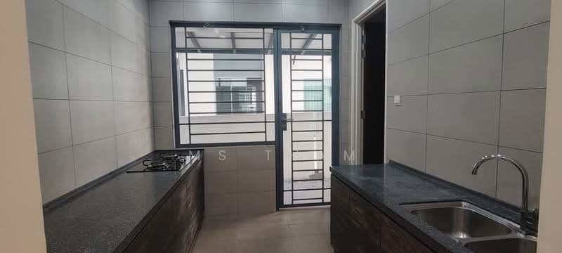 Bungalow House for Sale in Senibong (Permas Jaya) - Ms Tham - Kitchen - PropertyGuru.com.my