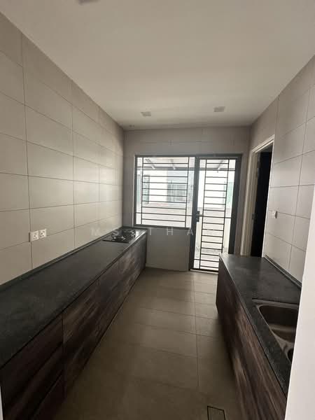 Bungalow House for Sale in Senibong (Permas Jaya) - Ms Tham - Kitchen - PropertyGuru.com.my