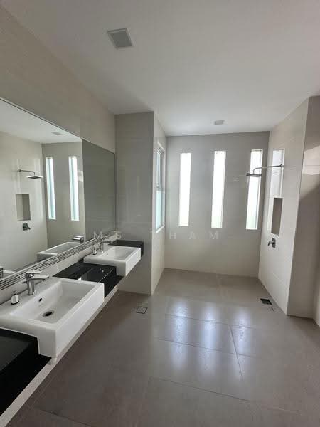 Bungalow House for Sale in Senibong (Permas Jaya) - Ms Tham - Bathroom - PropertyGuru.com.my