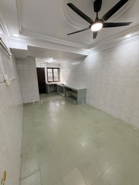 2-storey Terraced House for Sale in Taman Desa Cemerlang (Ulu Tiram) - Sean Yeoh - Kitchen - PropertyGuru.com.my