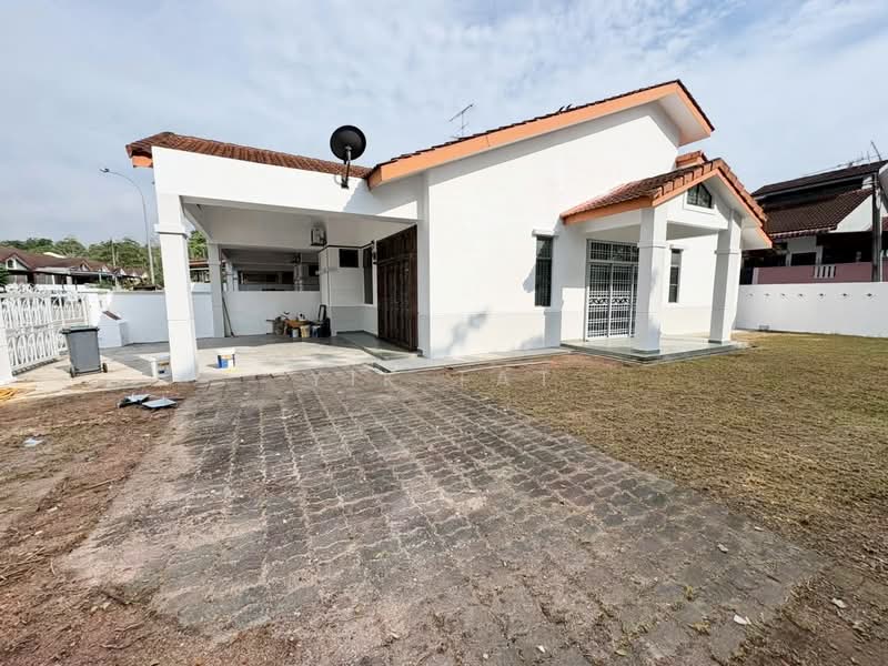 Rumah Teres 1-Tingkat untuk Dijual di Taman Puteri Wangsa (Ulu Tiram) - Yik Tat - Exterior - PropertyGuru.com.my