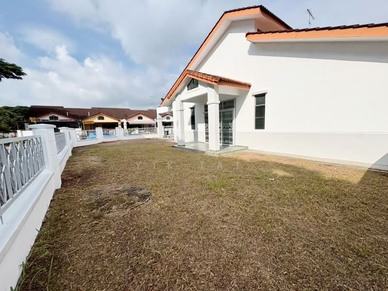 Rumah Teres 1-Tingkat untuk Dijual di Taman Puteri Wangsa (Ulu Tiram) - Yik Tat - Exterior - PropertyGuru.com.my