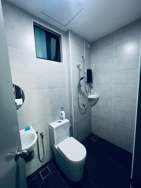 Kediaman Servis untuk Disewa di B11 Parkland Residence - Johnson Ngai - Bathroom - PropertyGuru.com.my