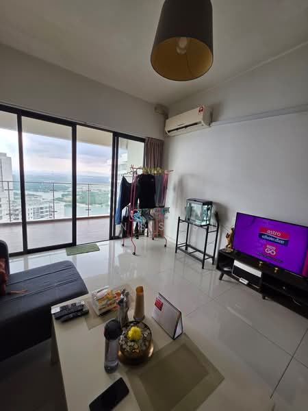 Condominium for Rent at Amberside @ Country Garden Danga Bay - Winss Su - Living Room - PropertyGuru.com.my