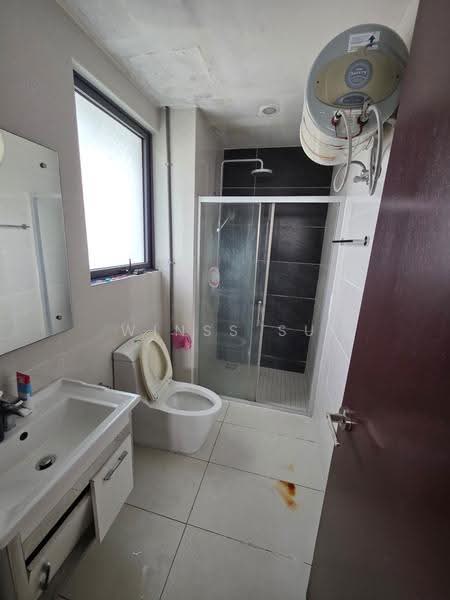 Condominium for Rent at Amberside @ Country Garden Danga Bay - Winss Su - Bathroom - PropertyGuru.com.my