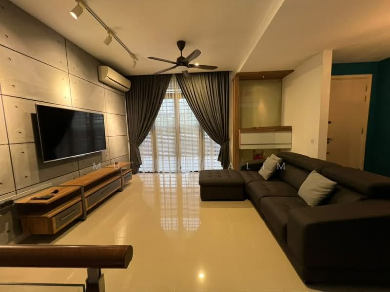 Rumah Teres 3-Tingkat untuk Disewa di Cyberjaya (Selangor) - Mu'izz Halim - Living Room - PropertyGuru.com.my