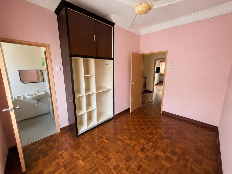 2-storey Terraced House for Rent in Kota Emerald (Rawang) - Michael Siong - Bedroom - PropertyGuru.com.my
