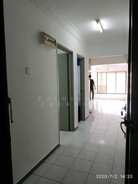 Pangsapuri untuk Dijual di Pangsapuri Perdana - Zulhilmi Zakaria - Corridor - PropertyGuru.com.my