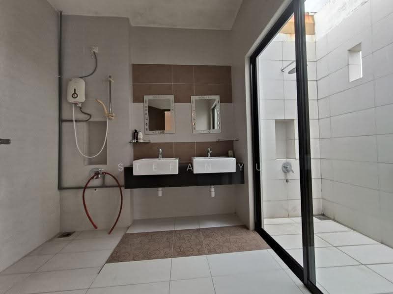 Rumah Berkembar untuk Dijual di Iskandar Puteri (Nusajaya) (Johor) - Stefan Yu - Bathroom - PropertyGuru.com.my