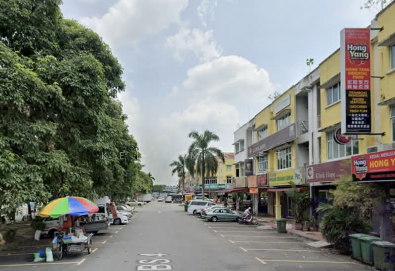 Kedai untuk Disewa di Taman Bukit Serdang (Seri Kembangan) - Kelton Seet - Exterior - PropertyGuru.com.my