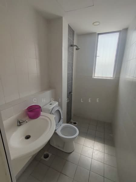 Kondominium untuk Dijual di Simfoni 1 - Chris Lee - Bathroom - PropertyGuru.com.my