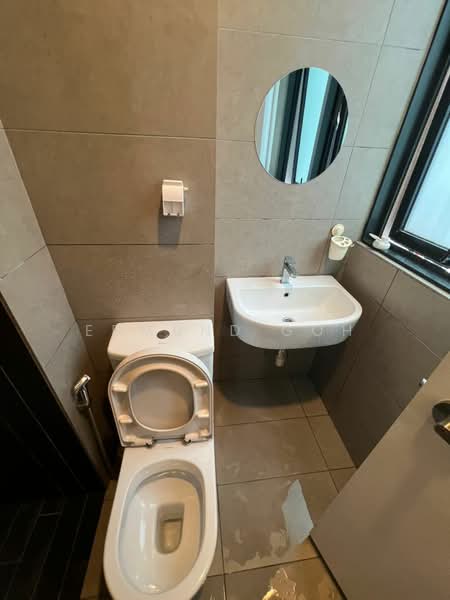 Service Residence for Sale at H2O Residences - Edmund Goh - Bathroom - PropertyGuru.com.my