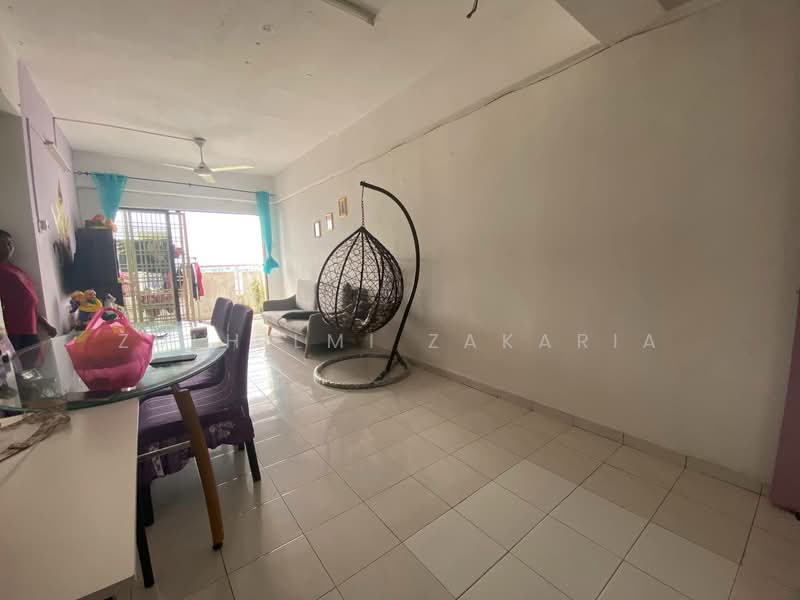 Kondominium untuk Dijual di Vista Millennium Condominium - Zulhilmi Zakaria - Living Room - PropertyGuru.com.my