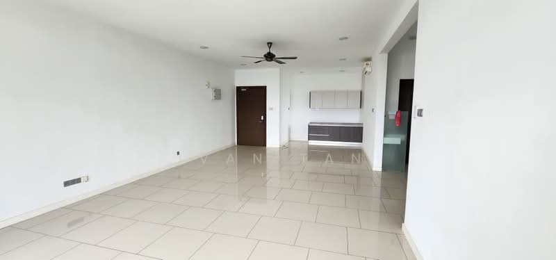 Kondominium untuk Dijual di Seri Puteri Hills - Ivan Tan - Living Room - PropertyGuru.com.my