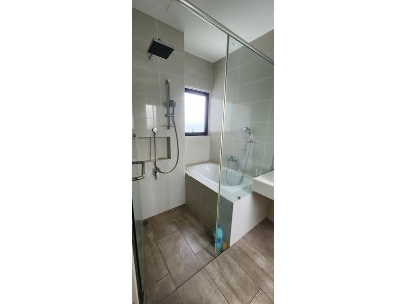 Kondominium untuk Dijual di Seri Puteri Hills - Ivan Tan - Bathroom - PropertyGuru.com.my