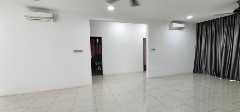 Kondominium untuk Dijual di Seri Puteri Hills - Ivan Tan - Living Room - PropertyGuru.com.my
