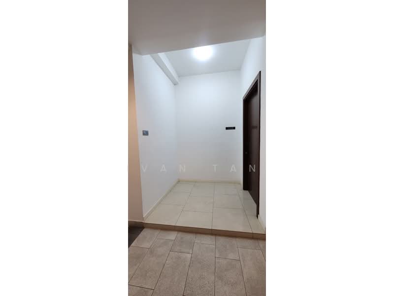 Kondominium untuk Dijual di Seri Puteri Hills - Ivan Tan - Entrance - PropertyGuru.com.my