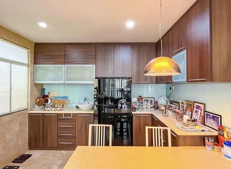 Rumah Berkembar untuk Dijual di Mont Kiara (Kuala Lumpur) - Sam Hoo - Kitchen - PropertyGuru.com.my
