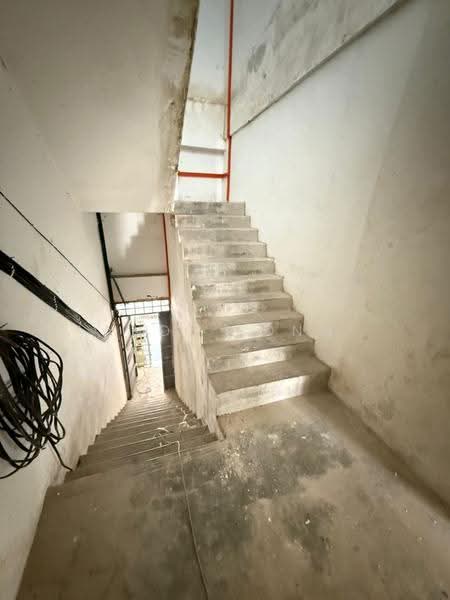 Kedai untuk Dijual di Taman Merdeka Jaya (Batu Berendam) - Andy Yong - Corridor - PropertyGuru.com.my