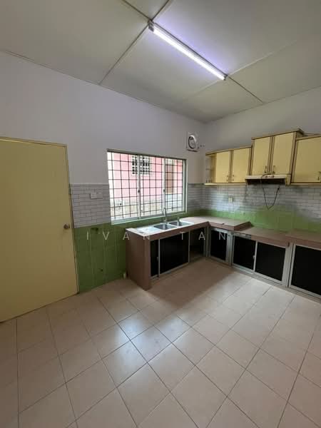 2-storey Terraced House for Rent in Usj 22 (Subang Jaya) - Ivan Tan - Kitchen - PropertyGuru.com.my