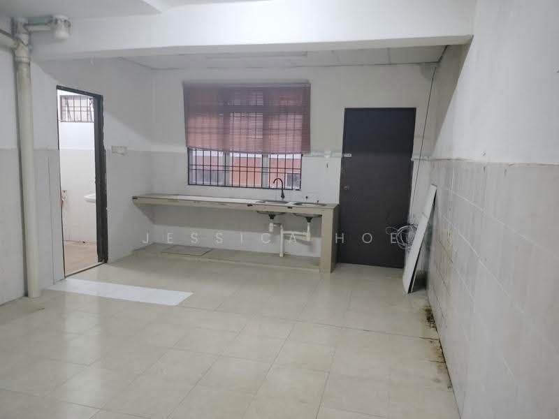Rumah Teres 2-Tingkat untuk Dijual di Saujana Puchong (Puchong) - Jessica Hoe - Kitchen - PropertyGuru.com.my