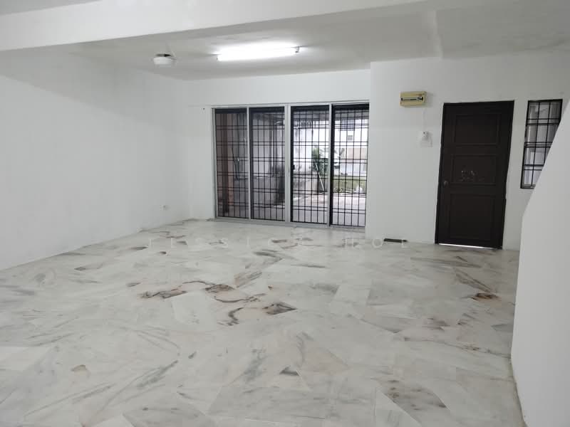 Rumah Teres 2-Tingkat untuk Dijual di Saujana Puchong (Puchong) - Jessica Hoe - Living Room - PropertyGuru.com.my