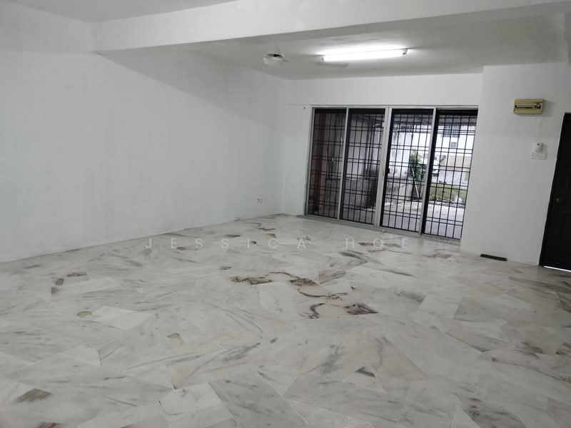 Rumah Teres 2-Tingkat untuk Dijual di Saujana Puchong (Puchong) - Jessica Hoe - Living Room - PropertyGuru.com.my