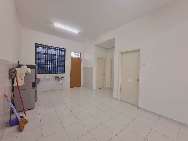 1-storey Terraced House for Sale in Kangkar Pulai (Skudai) - Hui Hui Lim - Kitchen - PropertyGuru.com.my