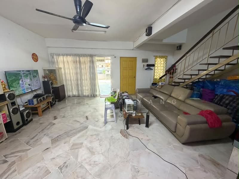 2-storey Terraced House for Sale in Rawang Perdana 2 (Rawang) - Tiffany Yang - Living Room - PropertyGuru.com.my