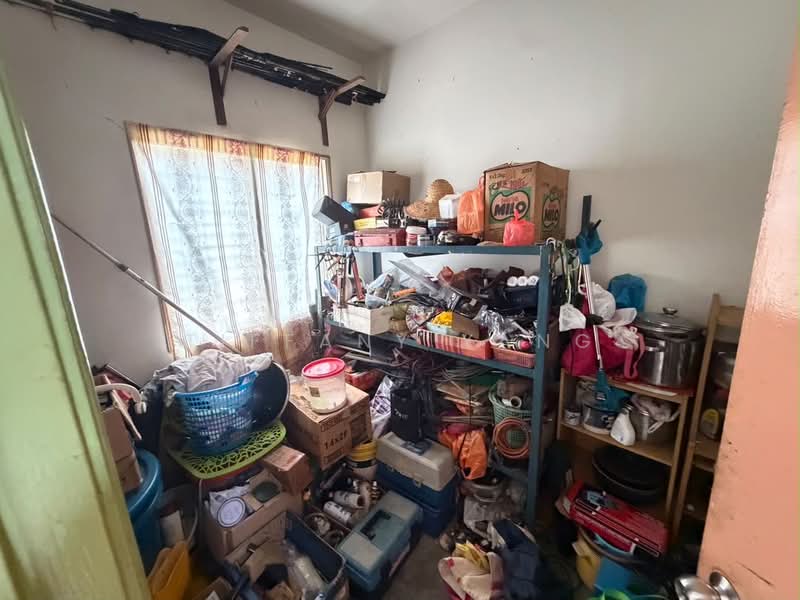 2-storey Terraced House for Sale in Rawang Perdana 2 (Rawang) - Tiffany Yang - Downstair Bedroom - PropertyGuru.com.my