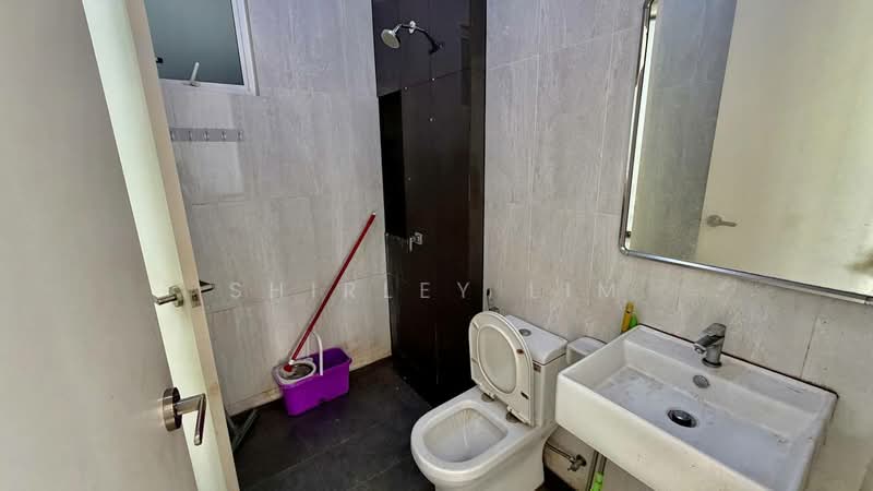Cluster House for Rent in Setia Tropika (Johor Bahru) - Shirley Lim - Bathroom - PropertyGuru.com.my