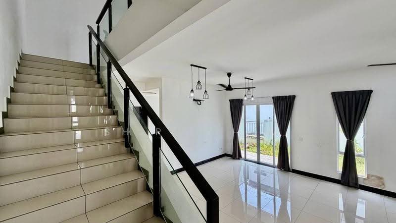 Cluster House for Rent in Setia Tropika (Johor Bahru) - Shirley Lim - Living Room - PropertyGuru.com.my