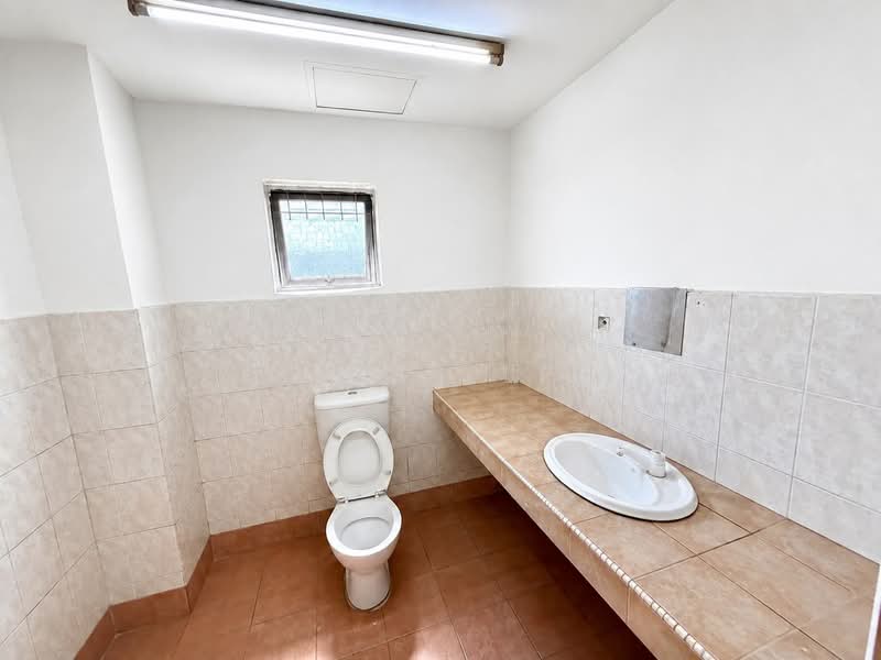 Apartment for Sale at Vista Bayu - Simon Lee - Bathroom - PropertyGuru.com.my