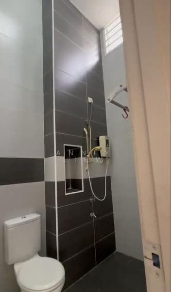 Rumah Kluster untuk Dijual di Taman Kempas Indah (Tebrau) - Annly Liew - Bathroom - PropertyGuru.com.my