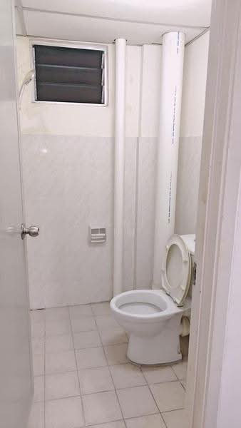 Pangsapuri untuk Disewa di The Ocean View (Bandar Sri Pinang) - Jeanie Lim - Bathroom - PropertyGuru.com.my
