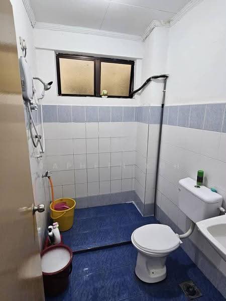 Pangsapuri untuk Dijual di Skudai Villa - Japheth Koh - Bathroom - PropertyGuru.com.my