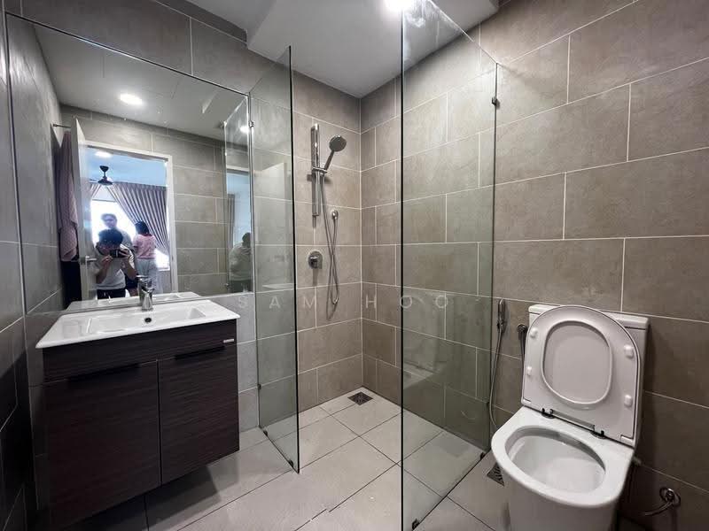 Kediaman Servis untuk Disewa di Residensi Estetik 8 (Est8) - Sam Hoo - Bathroom - PropertyGuru.com.my