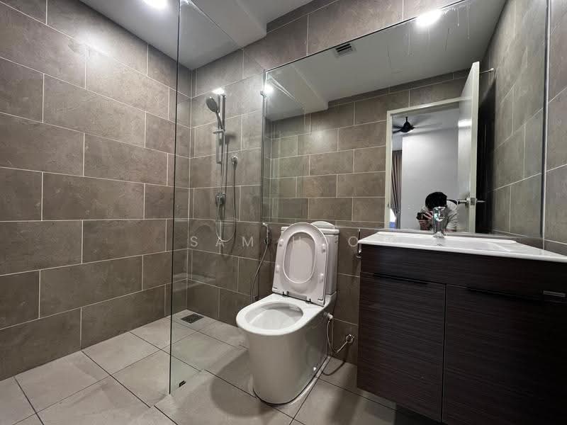 Kediaman Servis untuk Disewa di Residensi Estetik 8 (Est8) - Sam Hoo - Bathroom - PropertyGuru.com.my