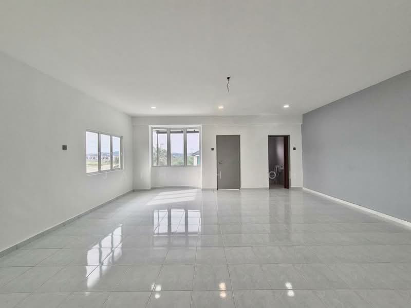 2.5-storey Terraced House for Sale in Taman Pulai Utama (Skudai) - Japheth Koh - Living Room - PropertyGuru.com.my