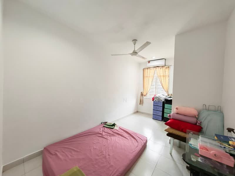 2-storey Terraced House for Sale in Taman Bestari Indah (Ulu Tiram) - Jayden Ng - Bedroom - PropertyGuru.com.my