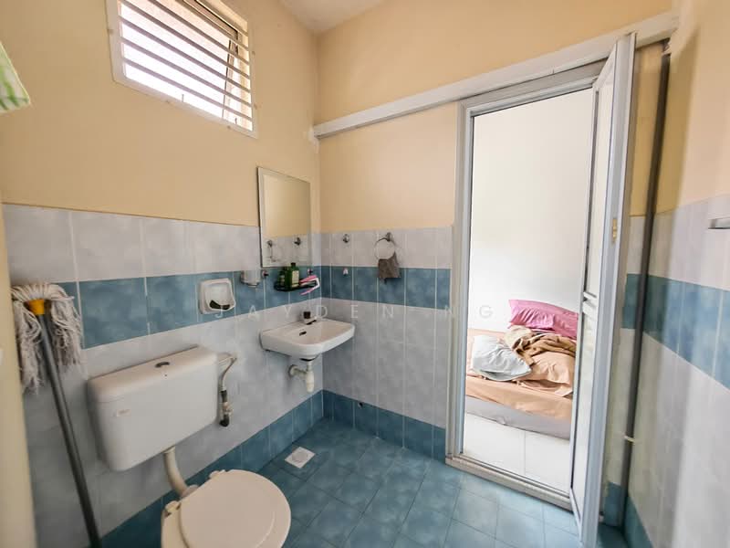 2-storey Terraced House for Sale in Taman Bestari Indah (Ulu Tiram) - Jayden Ng - Bathroom - PropertyGuru.com.my