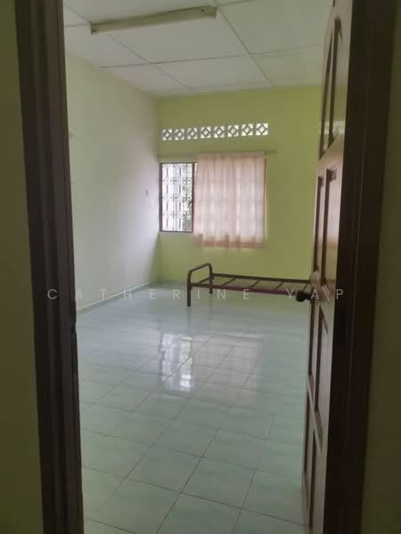 2-storey Terraced House for Rent in Taman Len Seng (Cheras) - Catherine Yap - Bedroom - PropertyGuru.com.my