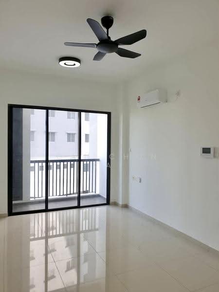 Kondominium untuk Disewa di Artis 3 Residence - Gan Chun Kai - Balcony - PropertyGuru.com.my