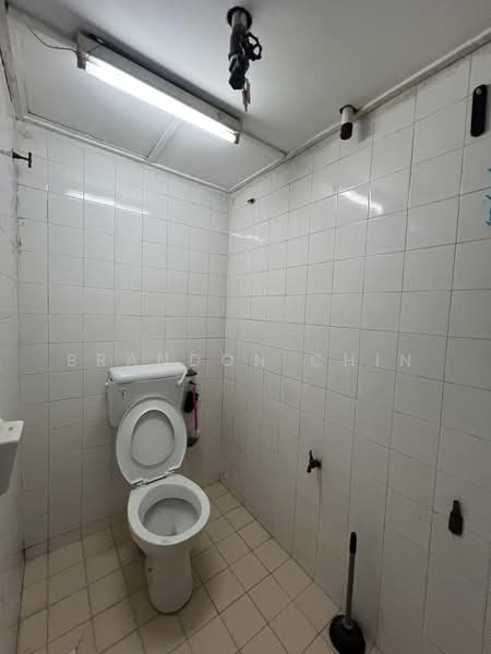 Shop / Office untuk Disewa di Pusat Bandar Puchong (Puchong) - Brandon Chin - Bathroom - PropertyGuru.com.my