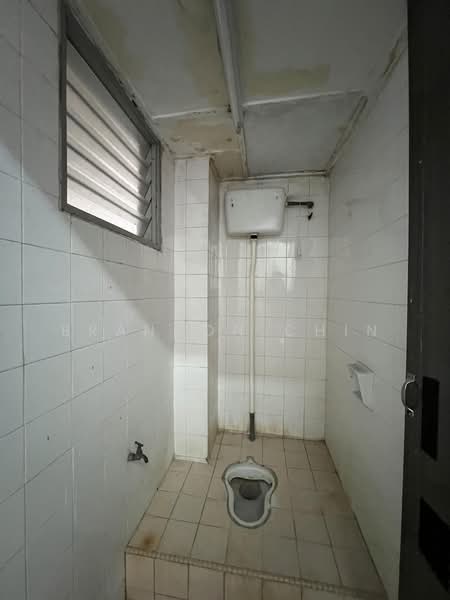 Shop / Office untuk Disewa di Pusat Bandar Puchong (Puchong) - Brandon Chin - Bathroom - PropertyGuru.com.my