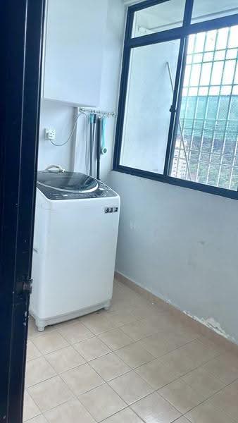 Kondominium untuk Disewa di Alpine Tower - Gan Chun Kai - Balcony - PropertyGuru.com.my